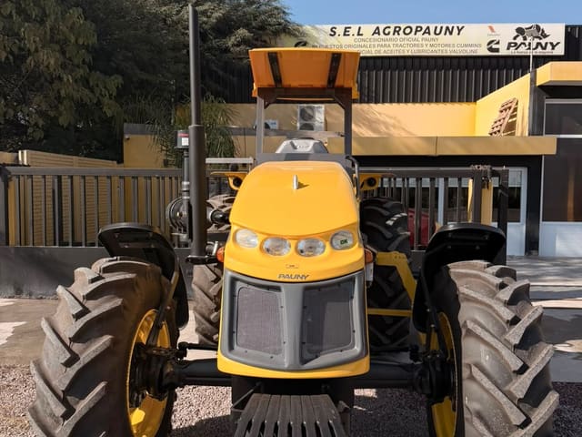 Local de Sel Agropauny sobre Ruta 5, donde funciona el mostrador de repuestos